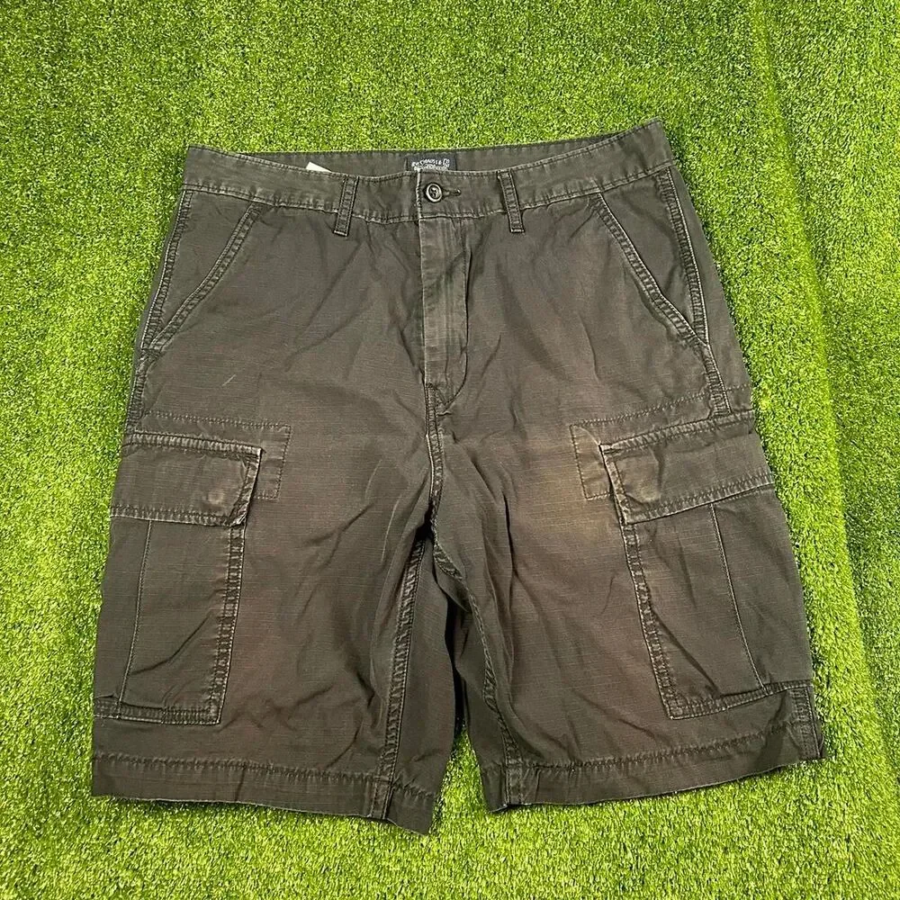Levi-s Men's Black and Green Shorts